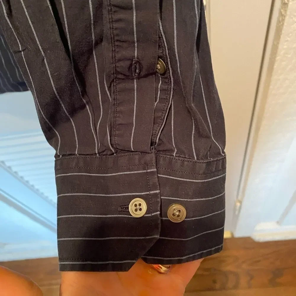 Banana Republic navy pin stripe dress shirt‎